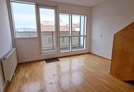 DACHGESCHOSS, INNSTRASSE, 101 m2 Maisonette mit Freiflächen, Wohnküche, 3 Zimmer, Wannenbad, Parketten, Fernblick