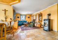 Vielseitige Liegenschaft mit zwei Wohnhäusern, Wirtschaftsgebäuden, Nutzflächen und Wald