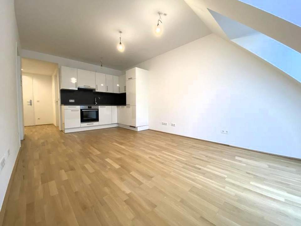 Helle DG-Wohnung mit Traumniveau, Terrasse & Top-Ausstattung!! (5-33)