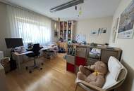 Schnell zuschlagen! Zweifamilienhaus in Enns mit Pool