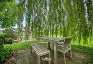 Viel Platz in beliebter Wohngegend, der Attersee nicht weit und riesiger Traumgarten!