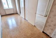 Noch keine Schönheit – aber viel Potenzial! Raumwunder - Selbst Gestalten! Sanierungsbedürftige Altbauwohnung! U-Bahn ums Eck + Traumhaft renoviertes Altbauhaus + Optimalste Infrastruktur und Anbindung!