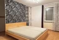 Charmantes Großzügiges Haus in Oberndorf mit 2Wohneinheiten. Renovierungsprojekt: