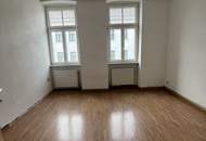 93 m² voller Möglichkeiten: Gestalten Sie Ihr persönliches Altbaujuwel Sanierungsbedürftig