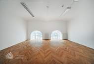 Geräumiges 5-Zimmer Altbau Büro in Toplage