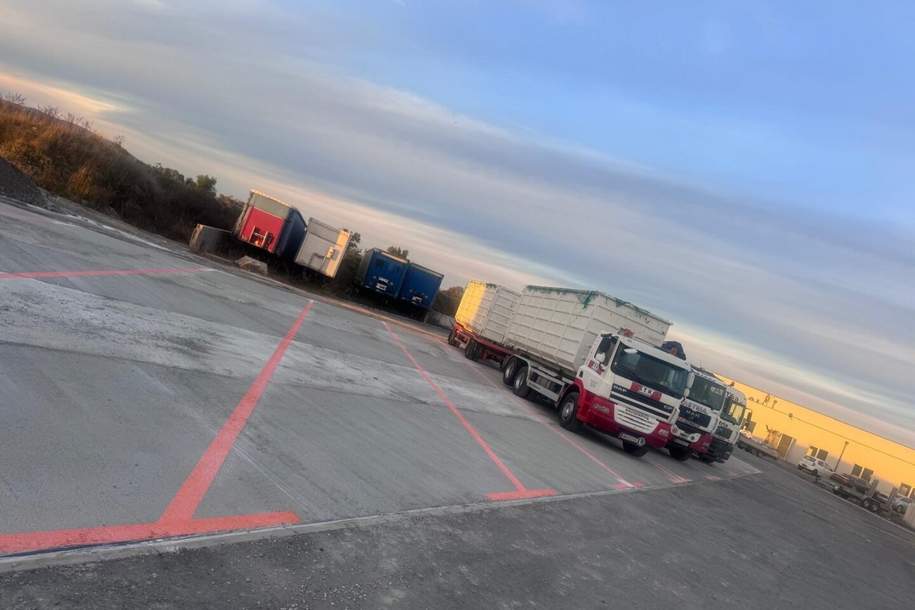 LKW Stellplatz zu vermieten, Grund und Boden-miete, 240,00,€, 2601 Wiener Neustadt(Land)