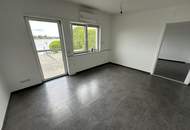 große UFERPARZELLE – renoviertes Seehaus mit traumhaftem breiten Uferbereich und Doppelgarage auf Pachtgrund zu verkaufen