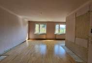 ZENTRUMSNAHE 2-ZIMMERWOHNUNG MIT SANIERUNGSBEDARF