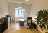 1120! Tolles DG-Büro mit großer Terrasse und perfekter Anbindung ab Juli 25!