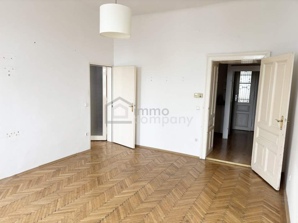 Charmante Wohnung mit schönen alten Fischgrät-Parkett – Top Preis! Top Eckzinshaus