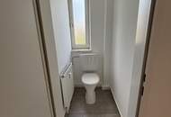 Exklusive Luxus-Singlewohnung in Steyr-Münichholz: frisch saniert, hochwertig ausgestattet, lichtdurchflutete Wohnräume und herrlicher Grünblick – inklusive Abstellraum, der sich ideal als Ankleidezimmer nutzen lässt!