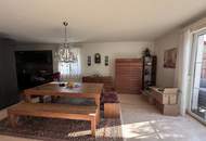 Eckreihenhaus mit uneinsichtigem Garten, Pool und zwei Stellplätzen!