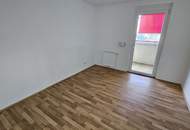 Großzügige 4 Zimmerwohnung mit Balkon im obersten Stock - unbefristeter Mietvertrag