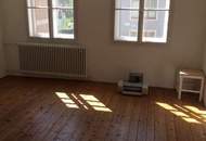 Charmantes Landhaus in Gutenstein, 200m², 8 Zimmer, Garten, renovierungsbedürftig!