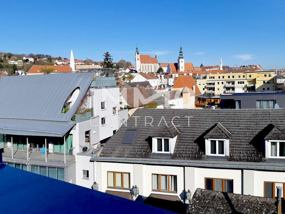 Sonnenverwöhnte 4-Zi-Galeriewohnung mit 2 Terrassen & traumhaftem Kremsblick – Nähe Steiner Tor