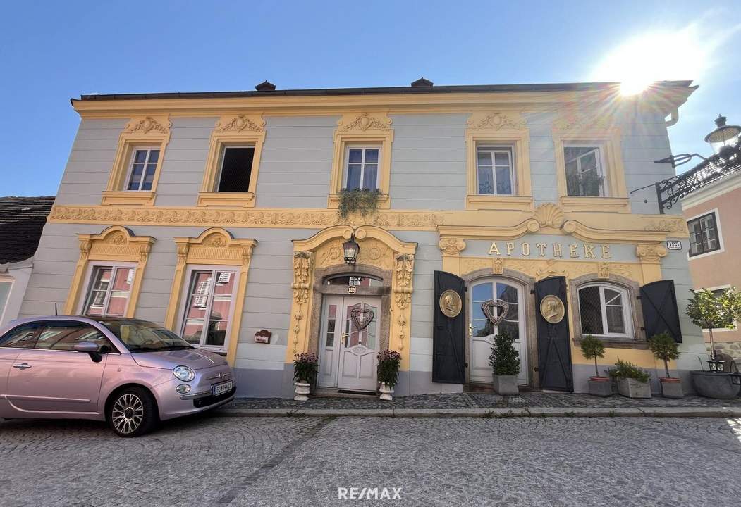 Weitra: Wohn- und Geschäftshaus mit einzigartiger Fassade