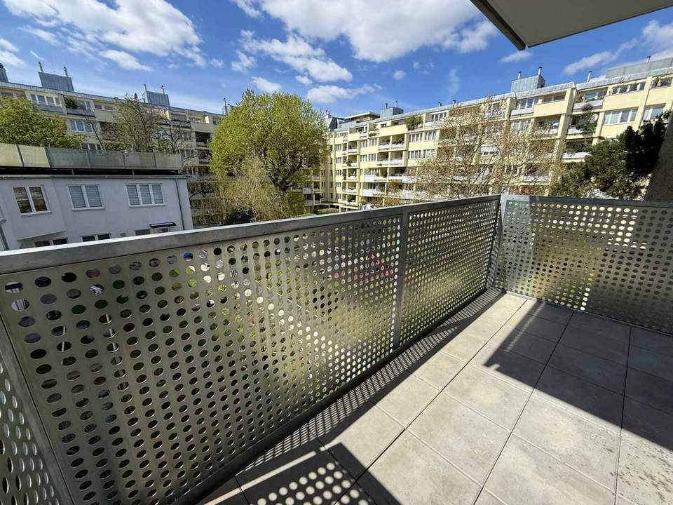 Idyllisches Wohnglück: Charmante 3-Zimmer-Wohnung mit Balkon in ruhiger Hoflage