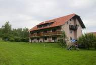 Apartmenthaus mit 8 Eigentumswohnungen sowie eine Großwohnung und Gewerbetrakt in sehr ruhiger Grünlage