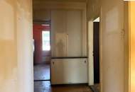 Renovierungsbedürftige Wohnung mit großem Potenzial in Neunkirchen – ideal für Eigengestalter