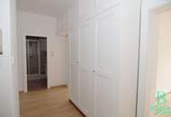 Blick ins Grüne! Zentrumsnahe Loggia-Wohnung - WG geeignet! Garagenplatz!