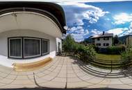 Zweifamilienhaus mit großem Garten, KFZ-Stellplätzen, Carport und Garage
