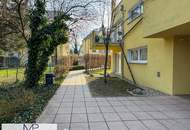 Ruhige, lichtdurchflutete 3-Zimmer-Dachgeschosswohnung mit zwei großzügigen Terrassen, Nähe U4!