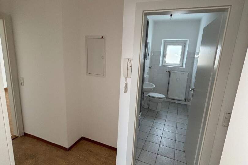 Idyllisches Wohnerlebnis in urbaner Lage steht für Sie bereit! Ruhig und grün gelegen wird Erholung pur geboten - gleichzeitig sorgt die erstklassige Infrastruktur für kurze Wege! Sofort verfügbar!, Wohnung-miete, 452,47,€, 4400 Steyr(Stadt)