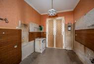 ++Q16++ sanierungsbedürftige 2-Zimmer Altbauwohnung, viel Potenzial