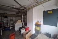 WOHN- UND GESCHÄFTSHAUS ALS GROSSZÜGIGES LANDHAUS MIT GESCHLOSSENEM INNENHOF, WERKSTATT, BÄCKEREI, KAFFEEHAUS UND NEBENGEBÄUDEN