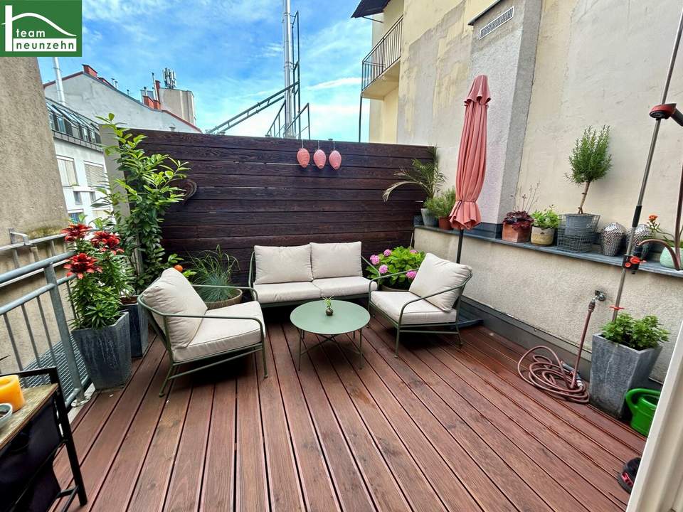 Ihre Stadtwohnung in Bestlage: direkt bei U2 und in wenigen Min. fußläufig im 1. - sofort beziehbarer Altbau auf 3 Ebenen mit Terrasse