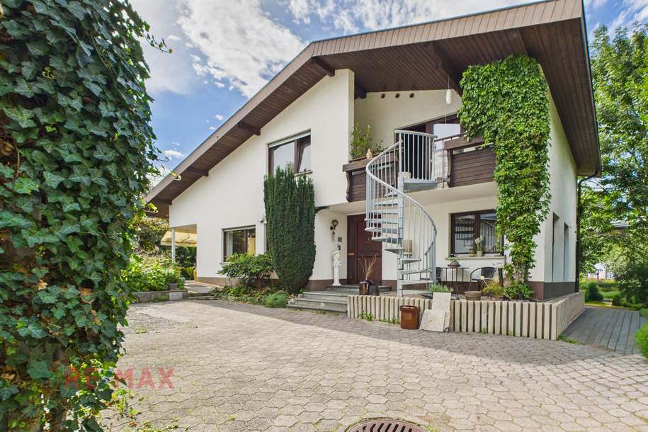 Haus mit Einliegerwohnung &amp; zwei XL-Garagen zum Mieten, Haus-miete, 2.154,00,€, 6844 Feldkirch