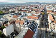 Revitalisierte 2-Zimmer Altbauwohnung mit großzügiger Verglasung und südseitiger Innenhofterrasse | Fernwärme