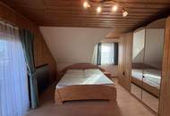 Renovierungsbedürftiges Einfamilienhaus mit idyllischem Garten in Sackgasse