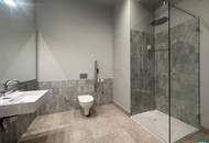 Erstbezug nach Sanierung – Repräsentatives Altbau-Büro nahe Rathaus mit Terrasse