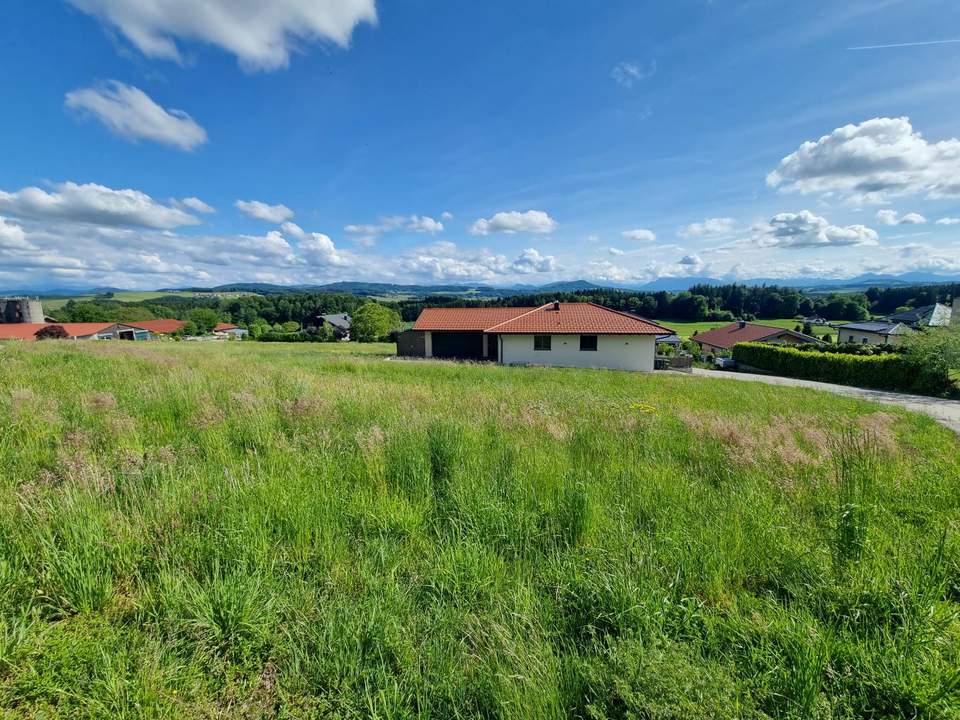 Top Lage: sonniges Baugrundstück mit Weit und Gebirgsblick OÖ!