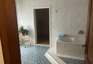 2 Familienhaus mit Pool und Outdoorküche/Poolhaus - Garage für 3 Autos -SOFORT VERFÜGBAR-DACHBODEN AUSBAUBAR