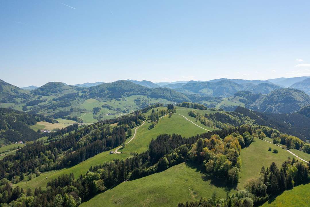 Ihr Rückzugsort in den Bergen – gepflegte Ferienhütte mit traumhaftem Panoramablick!