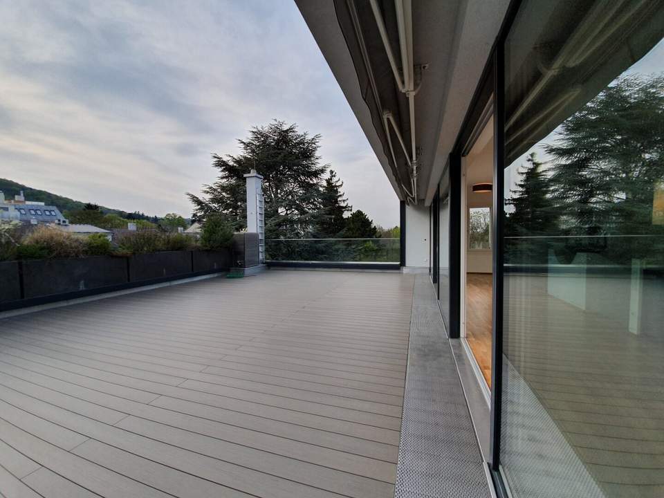 Designer-Doppelhaushälfte mit Dachterrasse & Garten in Mödling