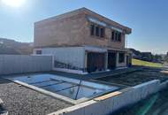Neugebautes Luxushaus, Ziegelmassiv mit Fernsicht, Pool, Doppelgarage- ÜBERGABE 1.7. 2026 möglich