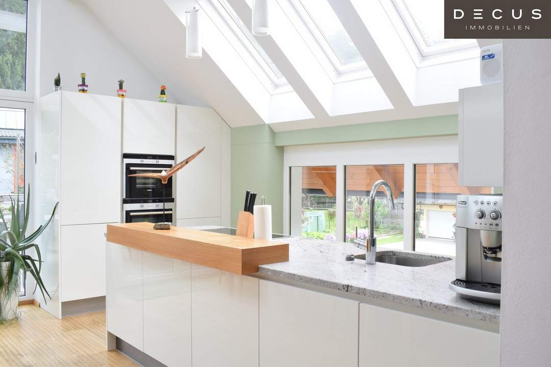 | TRAUMHAFTES MEHRFAMILIENHAUS IN LIGIST | ca. 274 m² WOHNFLÄCHE | MIT GARTEN | 2 TERRASSEN | MODERNE & HOCHWERTIGE AUSSTATTUNG | LICHTDURCHFLUTET | IDYLLISCHE LAGE