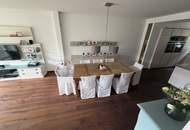 180 Grad Blick über die Hinterbrühl! 4-Zimmer DG Maisonette mit GROSSEN Sonnenterrassen und einem Garten!