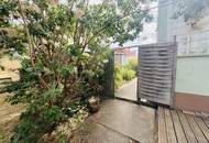 Entzückendes Einfamilienhaus mit Naturgarten, Nebengebäude und Carport