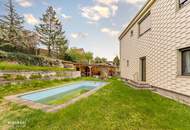 Sonnige Liegenschaft mit Traumgarten, Pool und Grillplatz - Schneebergblick vom Balkon