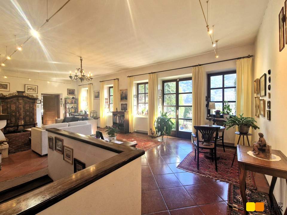 Charmantes Haus auf wunderbarem Grundstück