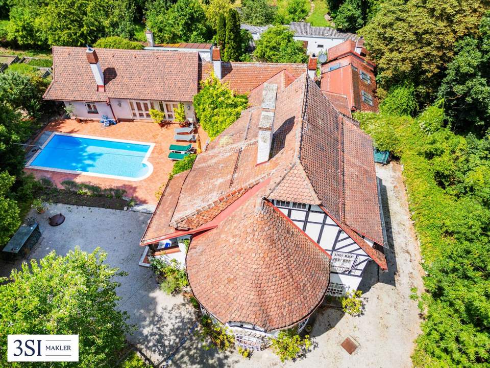 Exklusive Liegenschaft mit zwei Villen und großem Privatpark in Mödling