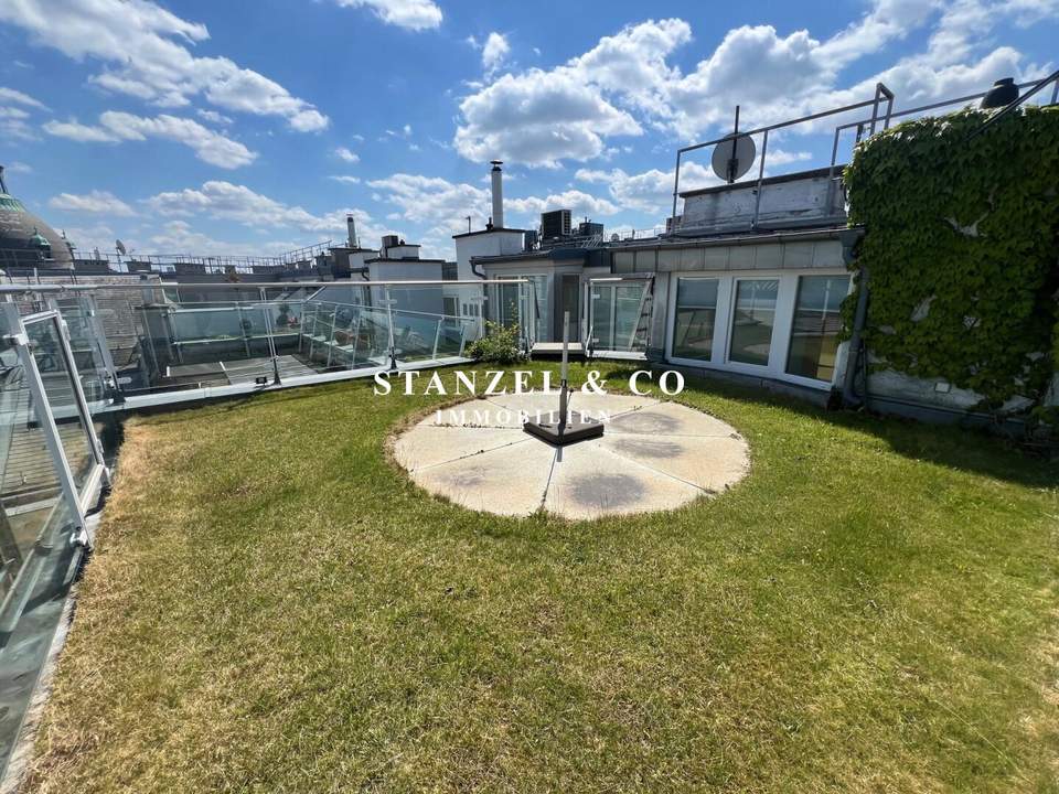 SONNIGES LOFT MIT HERRLICHER TERRASSE