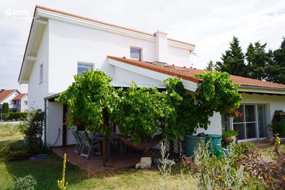Stylisches Einfamilienhaus für Naturliebhaber mit großem Nebengebäude!, Haus-kauf, 598.000,€, 2700 Wiener Neustadt(Stadt)