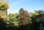 Eleganter "Retro-Style" - Großzügige, sonnige, ruhige Wohnung mit Süd-Loggia! 2 Garagenplätze!