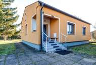 Kleines Haus mit großem Grundstück