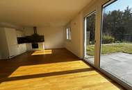 Toppreis - Neubau - Schöne 3 Zimmer Wohnung mit Terrasse und großer Gartenfläche (T 1.3 / EG)